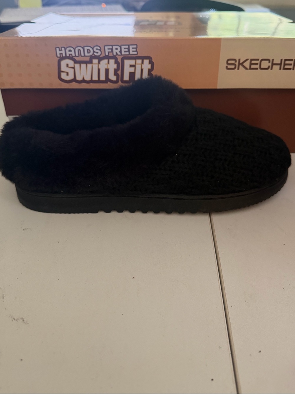 Dearfoams Women’s Slip On Clog Slipper Shoes Black Fur Lined Size L (9-10)